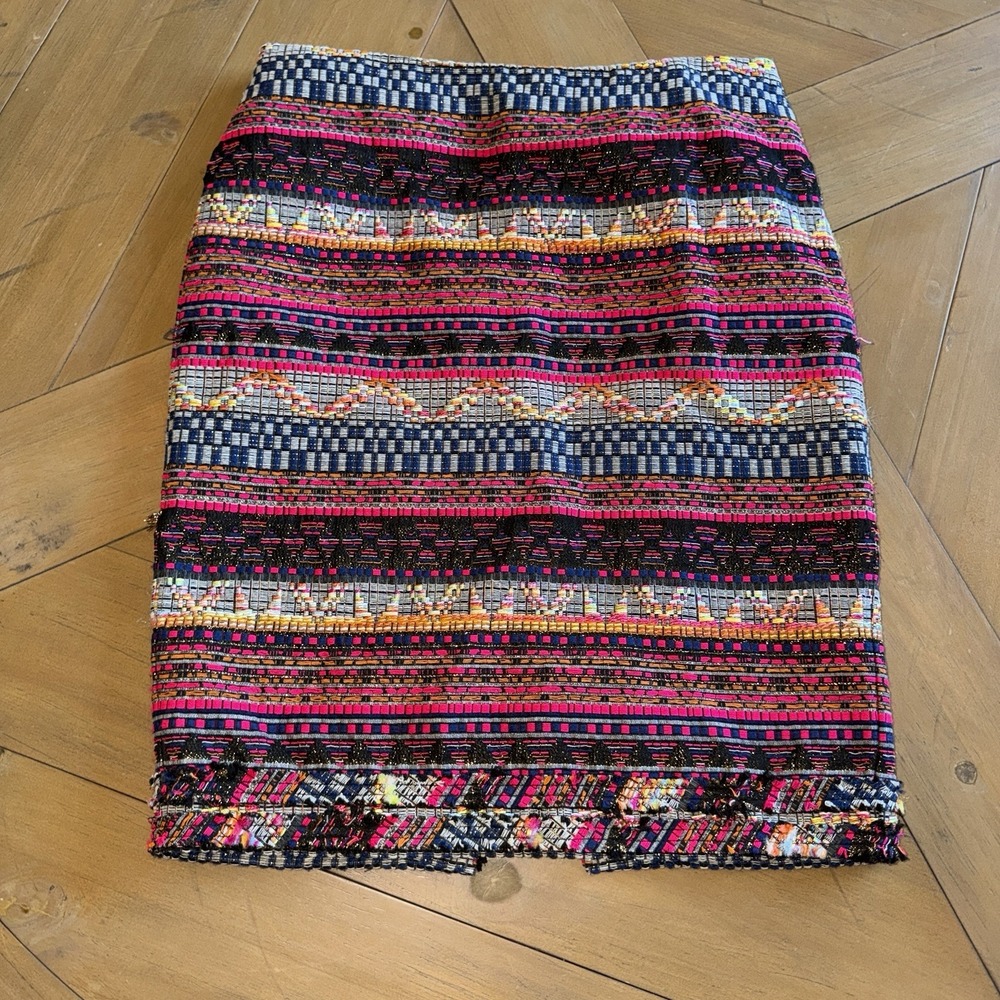 Trina Turk Women's Size 8 Textured Jacquard Pencil Skirt Neon Pink Tribal
